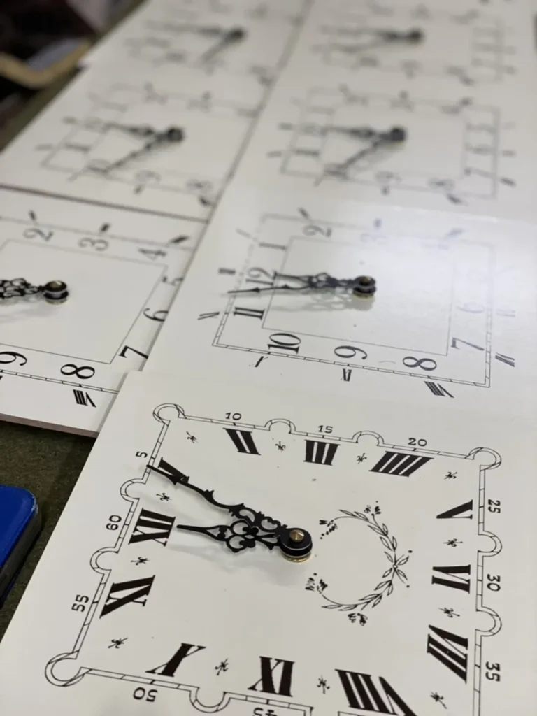 04 – Cornici orologi-Meli_Piero_Cornici-46
